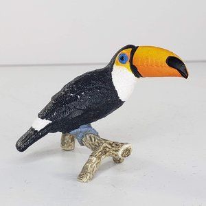 Schleich Toucan On Branch Bird Wildlife Animal Figure Retired #14777